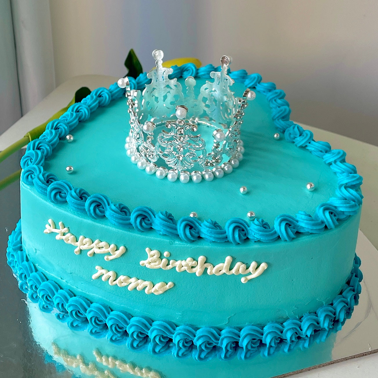 Tiara cake