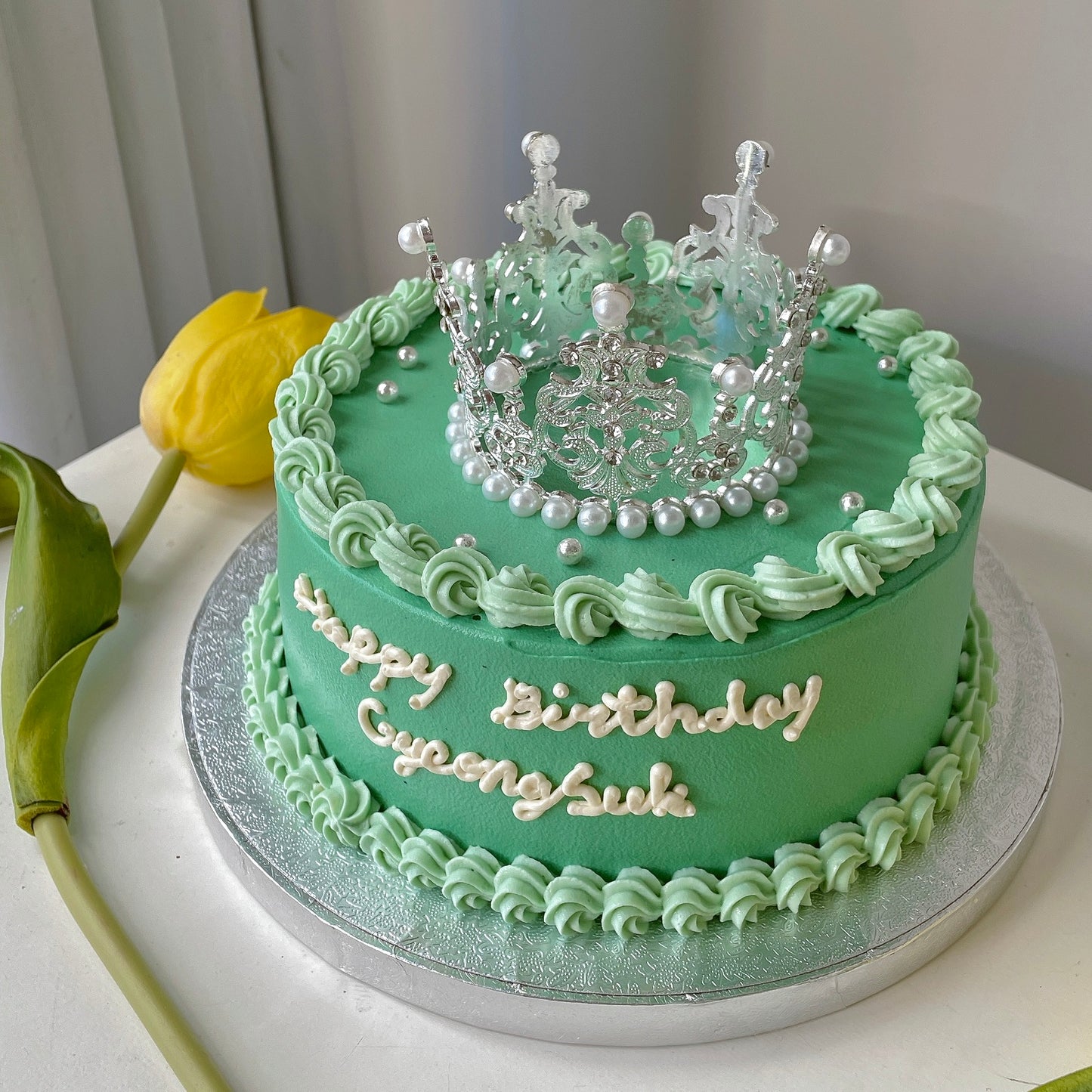 Tiara cake